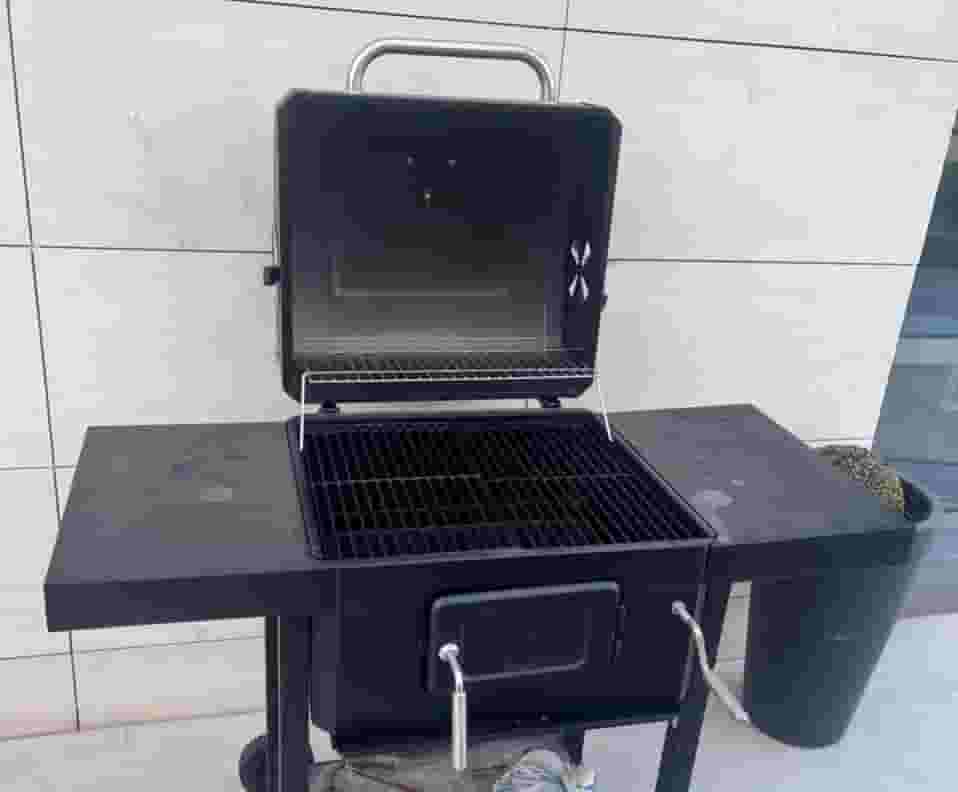 A removable grill that is almost like new