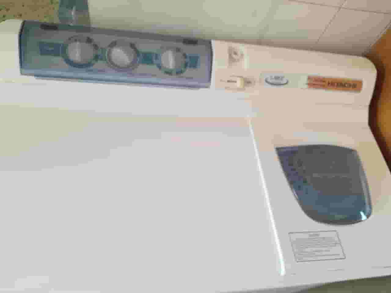Jernine washing machine in excellent white color Hitachi