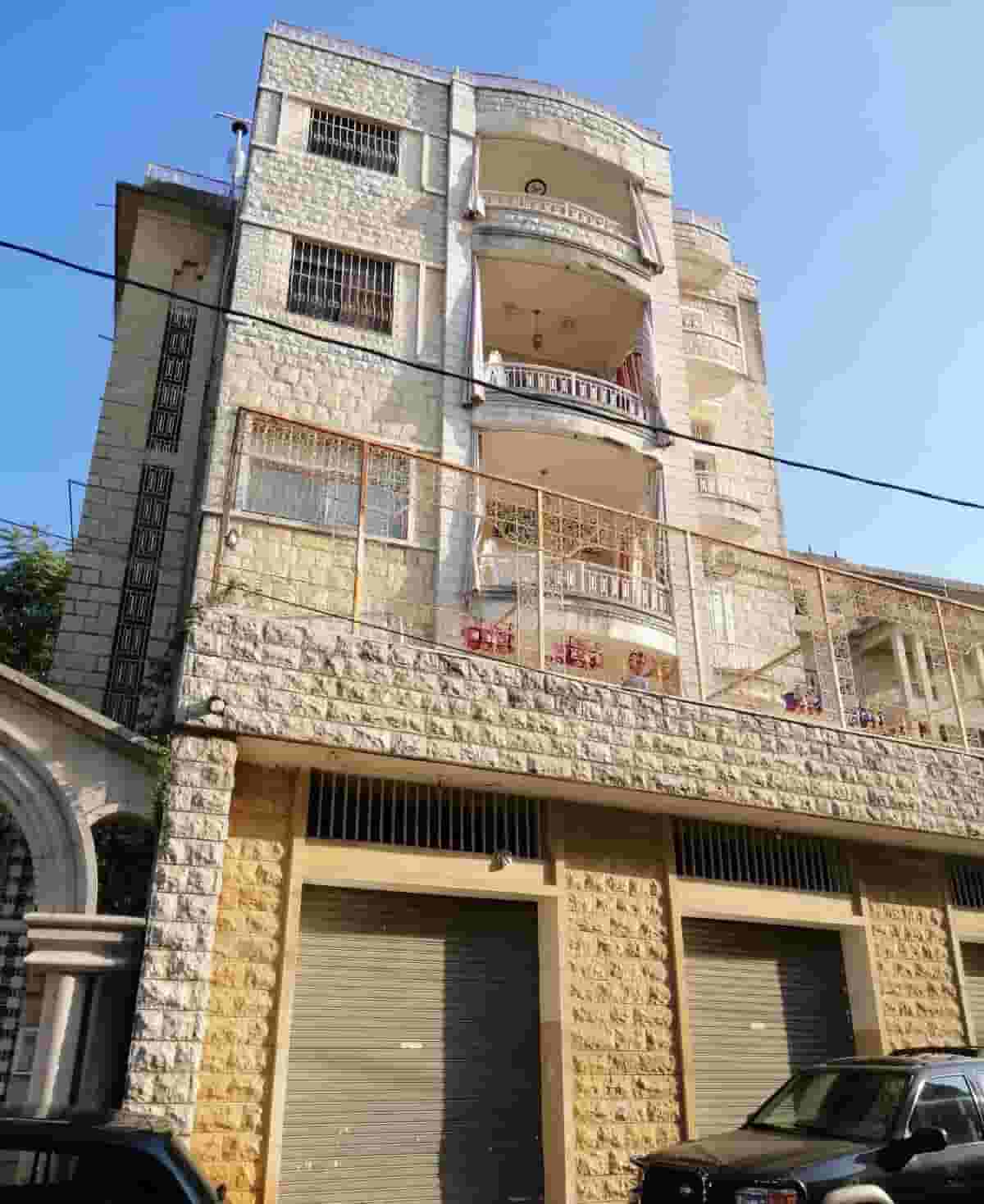 بناية  للبيع في بحمدون
