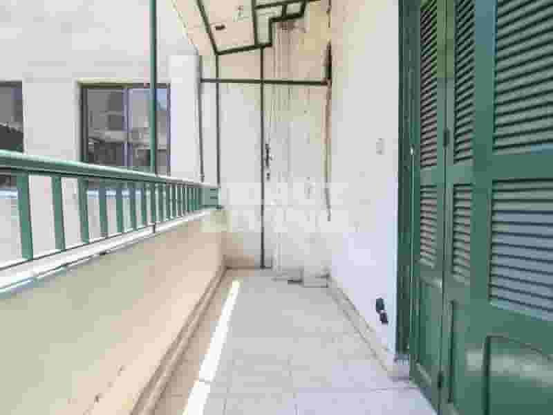 شقة رائعة وواسعة للإيجار في قلب الأشرفية